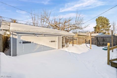 3276 W 130th Cleveland OH 44111