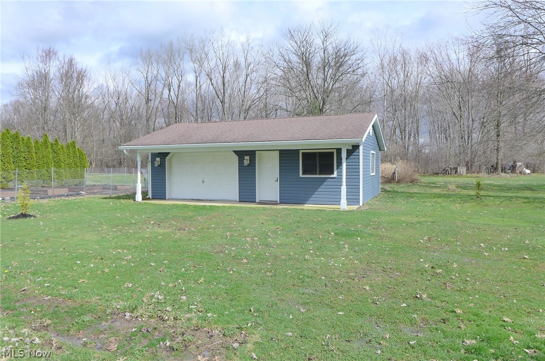 5802 Russia Road South Amherst OH 44001