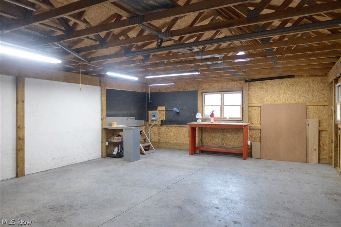 5802 Russia Road South Amherst OH 44001