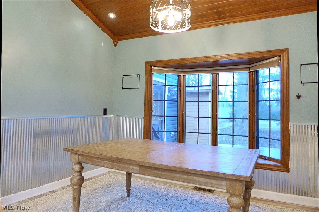 5802 Russia Road South Amherst OH 44001