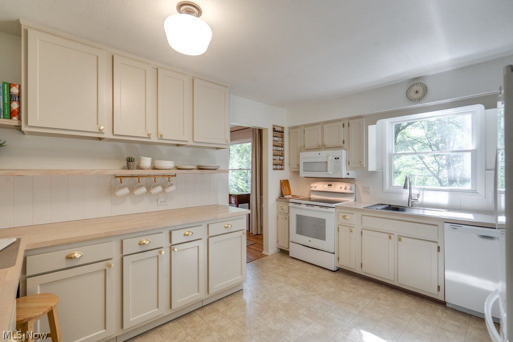 116 S Hayden Parkway Hudson OH 44236