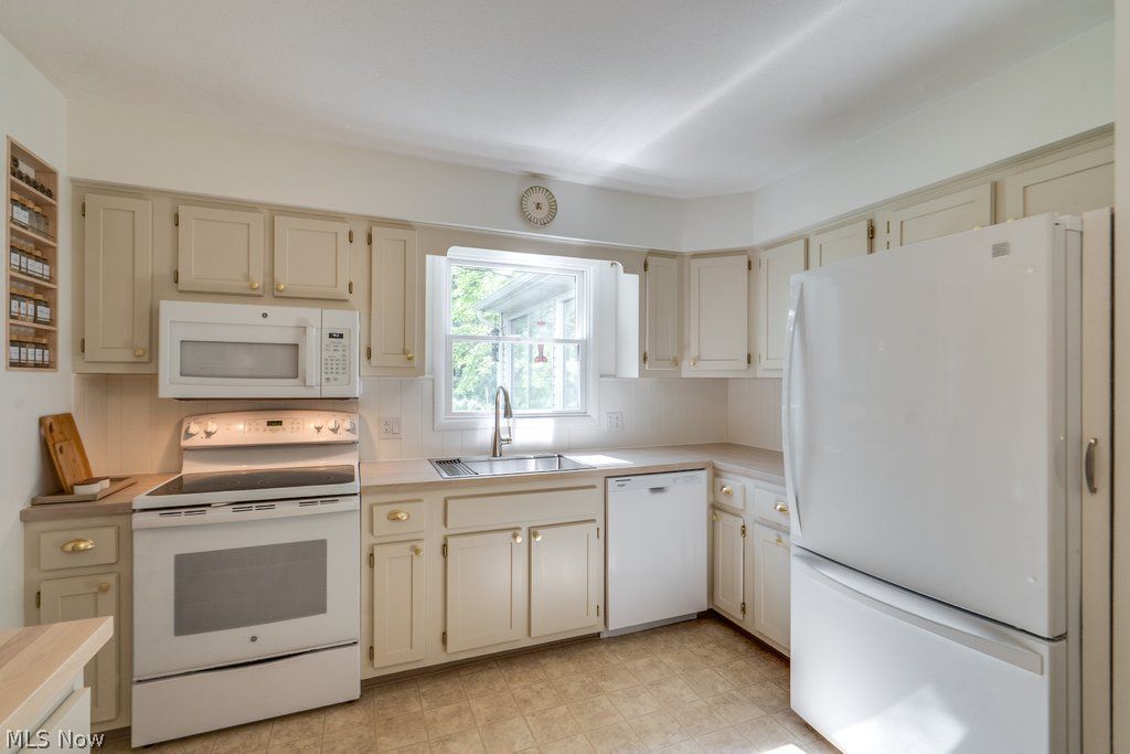 116 S Hayden Parkway Hudson OH 44236