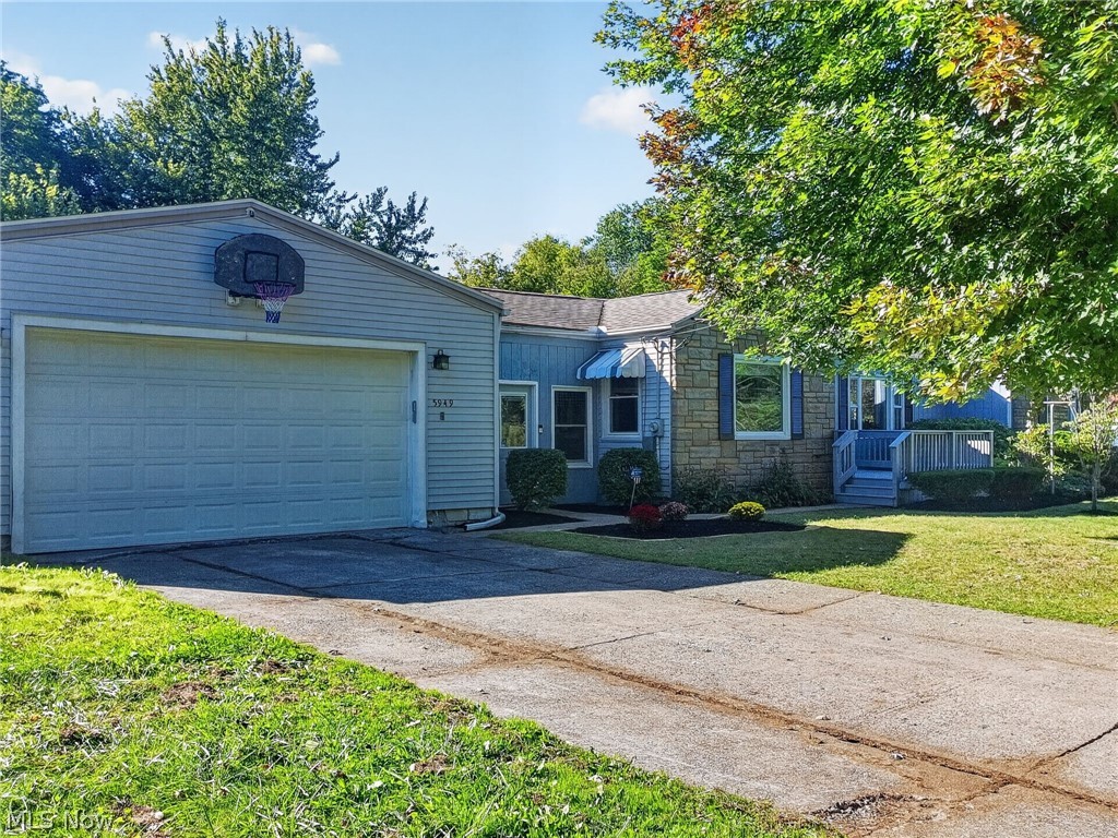 5949 Knollwood Drive Ashtabula OH 44004