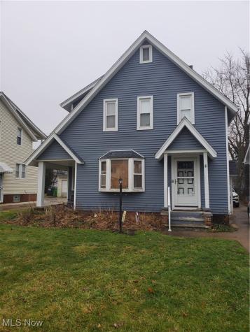 13710 Thornhurst Avenue Garfield Heights OH 44105