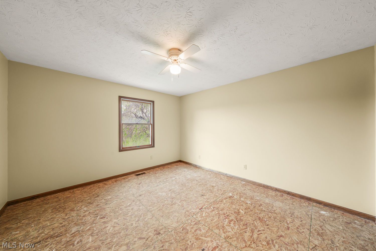 10703 Jones Road Diamond OH 44412