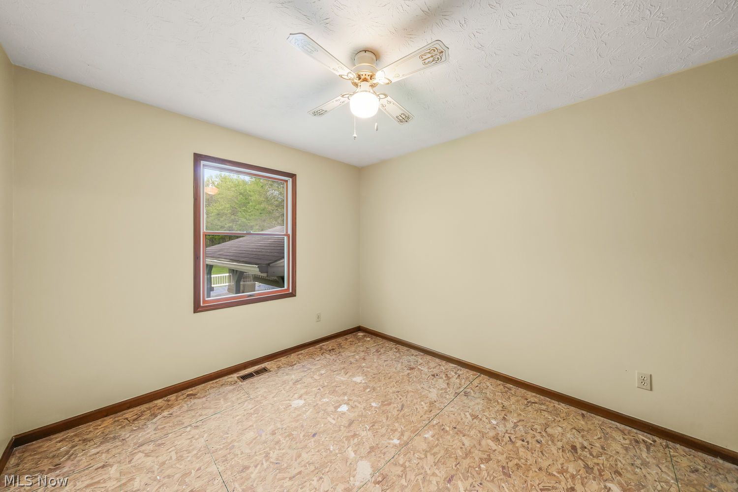 10703 Jones Road Diamond OH 44412