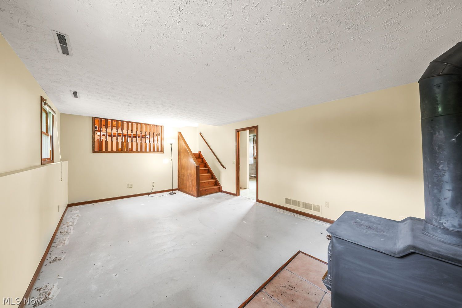 10703 Jones Road Diamond OH 44412