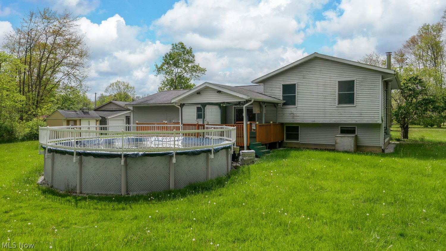 10703 Jones Road Diamond OH 44412