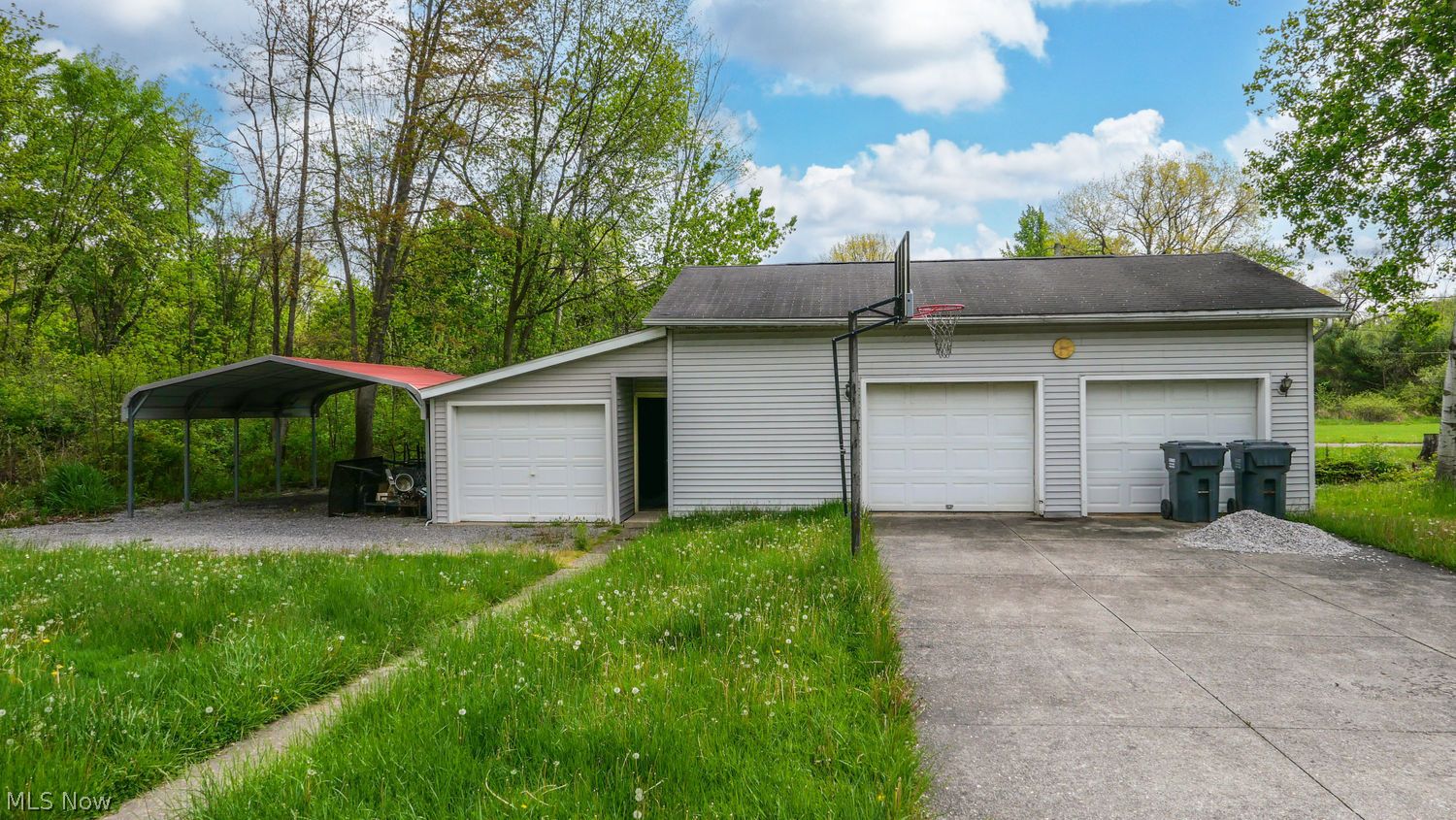 10703 Jones Road Diamond OH 44412