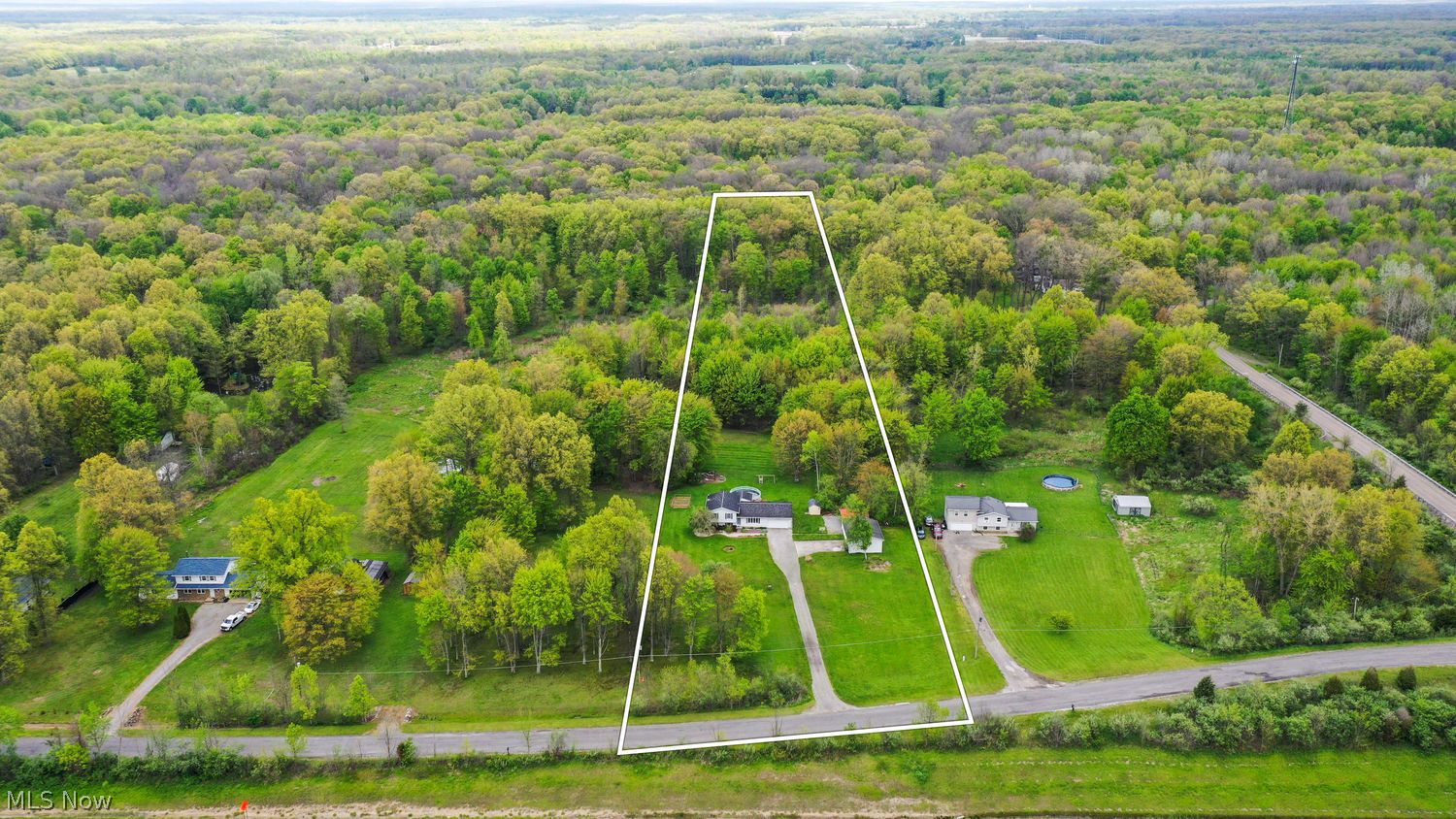 10703 Jones Road Diamond OH 44412