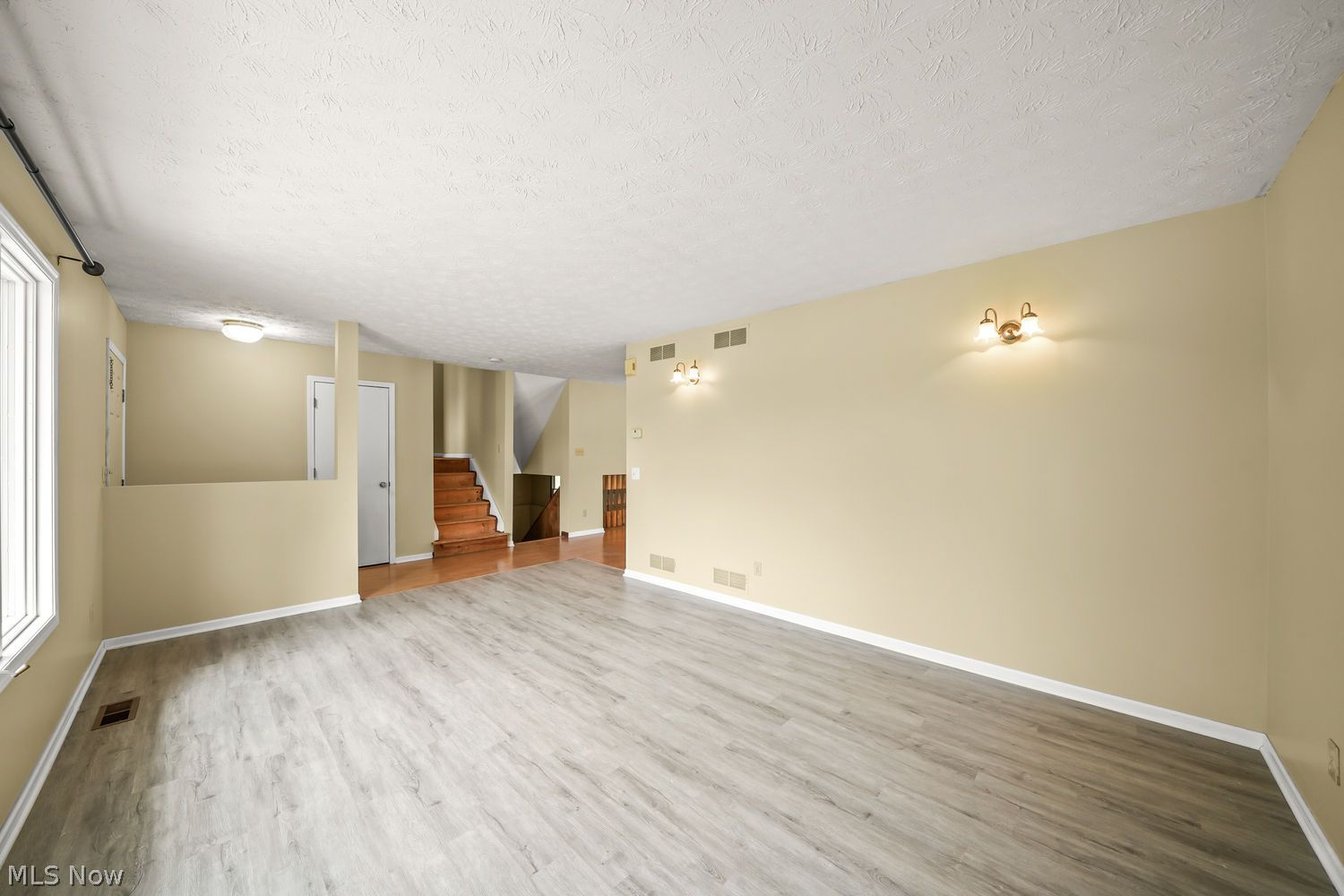 10703 Jones Road Diamond OH 44412