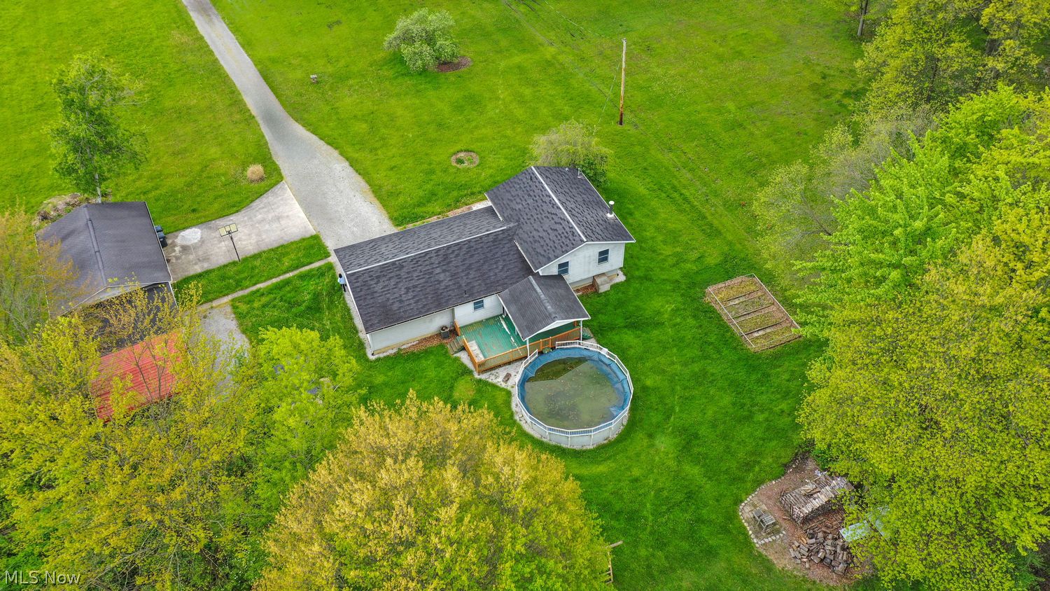 10703 Jones Road Diamond OH 44412