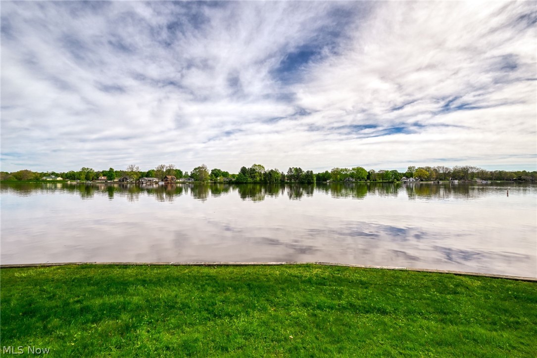 483 Owl Point Roaming Shores OH 44084