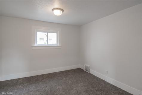 817 Halter Court NW Canton OH 44708