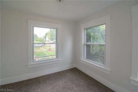 817 Halter Court NW Canton OH 44708