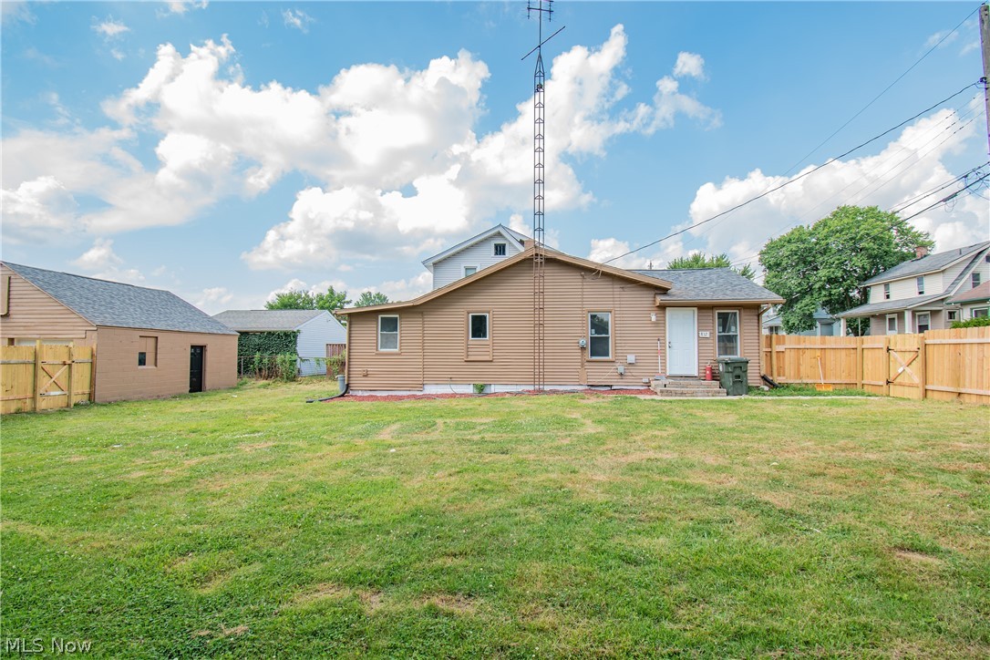 817 Halter Court NW Canton OH 44708