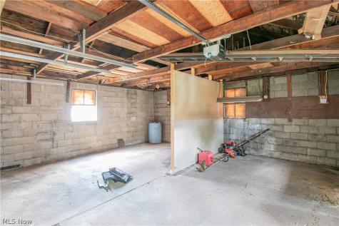 817 Halter Court NW Canton OH 44708