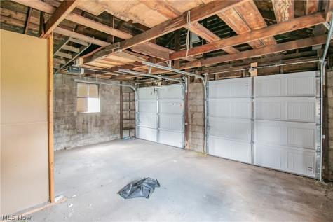 817 Halter Court NW Canton OH 44708