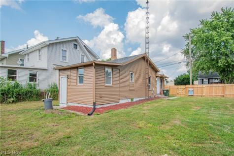 817 Halter Court NW Canton OH 44708