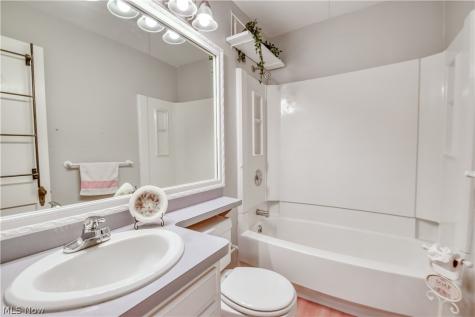 7347 Case Avenue Mentor OH 44060