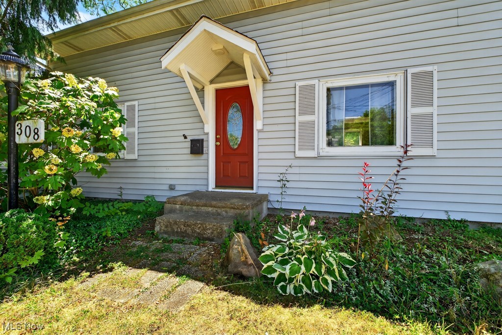 308 N Hambden Street Chardon OH 44024