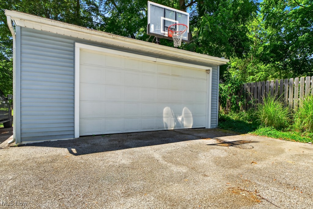 308 N Hambden Street Chardon OH 44024