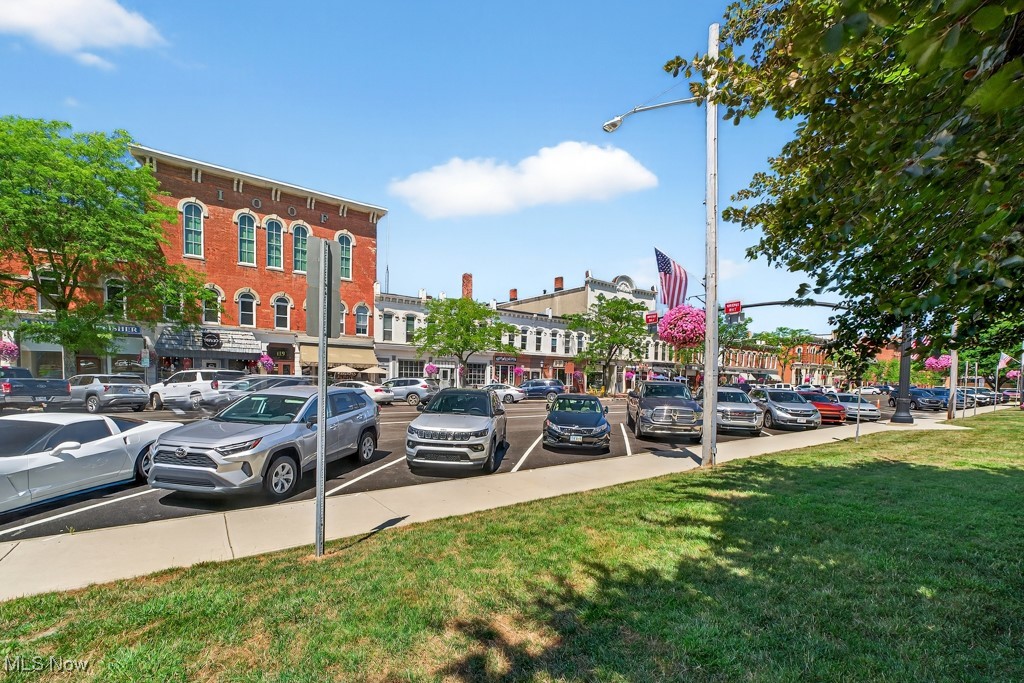 308 N Hambden Street Chardon OH 44024