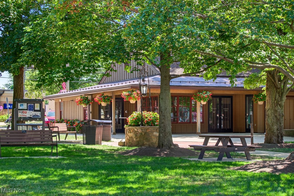 308 N Hambden Street Chardon OH 44024