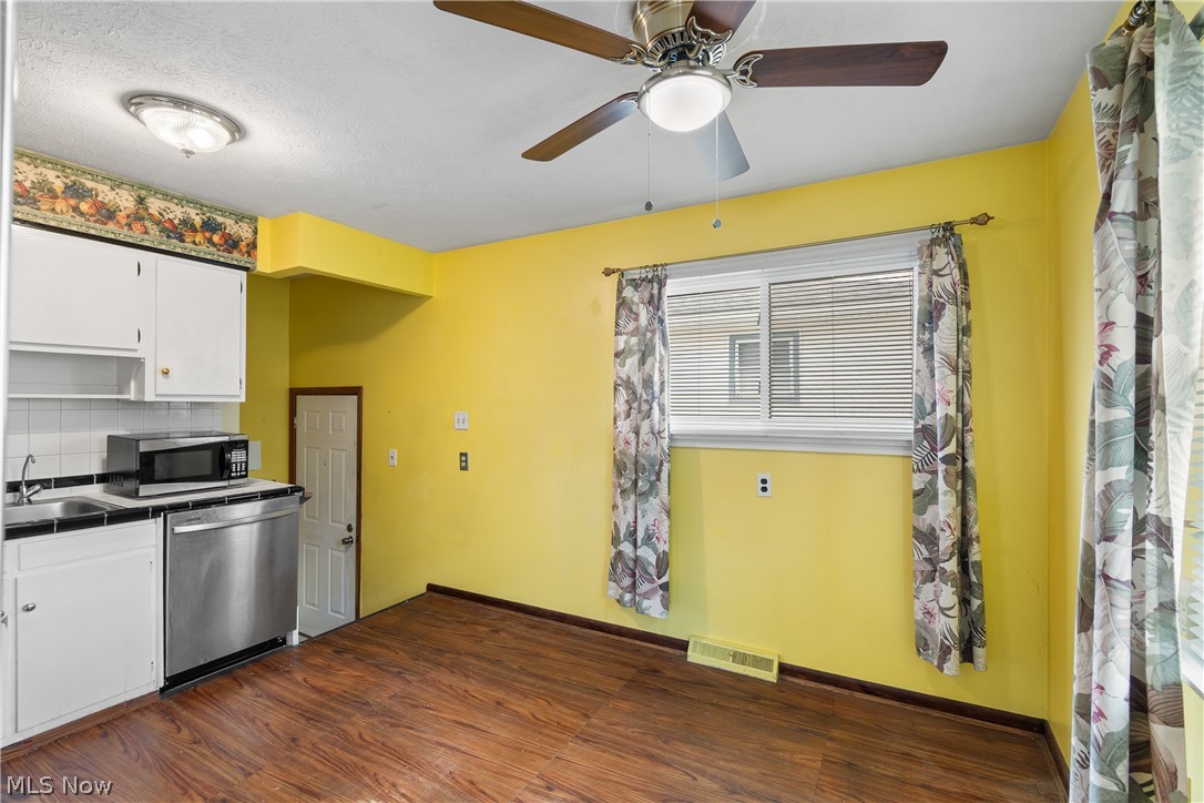 64 Kreiner Avenue Akron OH 44312