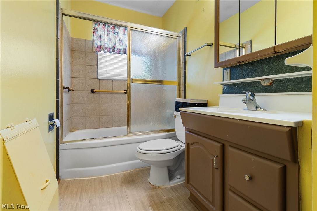 64 Kreiner Avenue Akron OH 44312