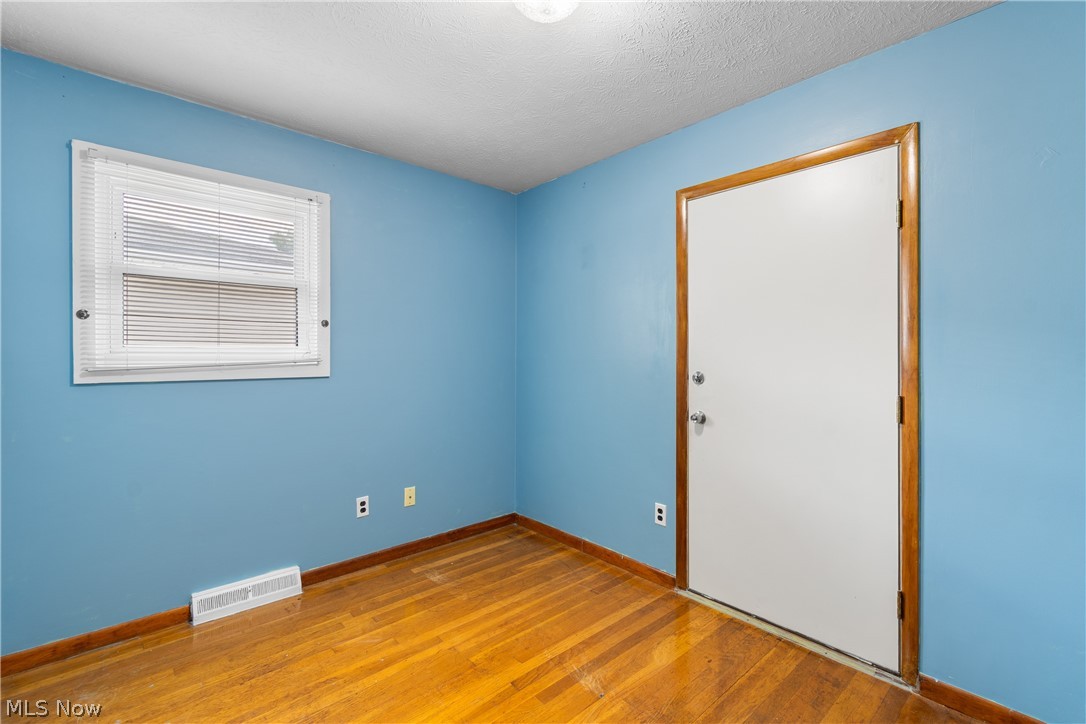 64 Kreiner Avenue Akron OH 44312