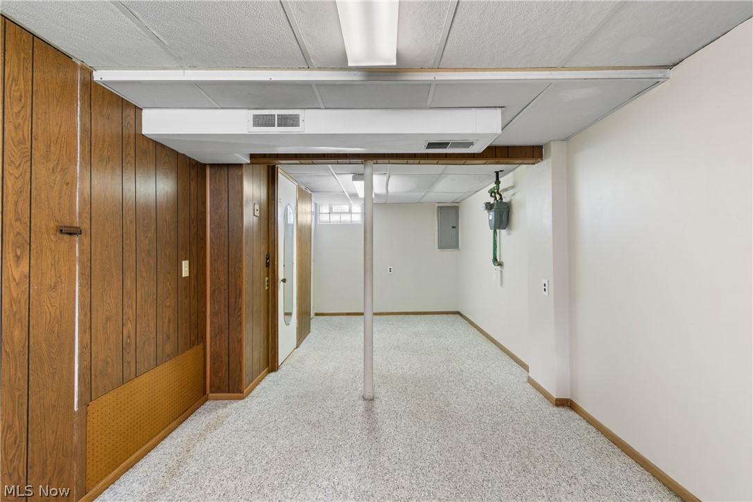 64 Kreiner Avenue Akron OH 44312