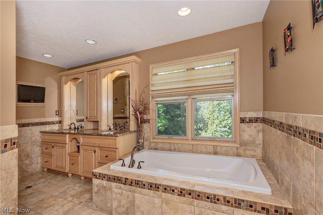 458 Medway Road Highland Heights OH 44143