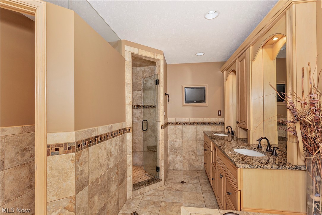 458 Medway Road Highland Heights OH 44143