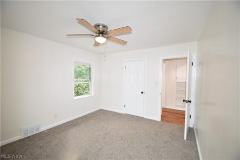 5347 Old Oxford Lane Youngstown OH 44512