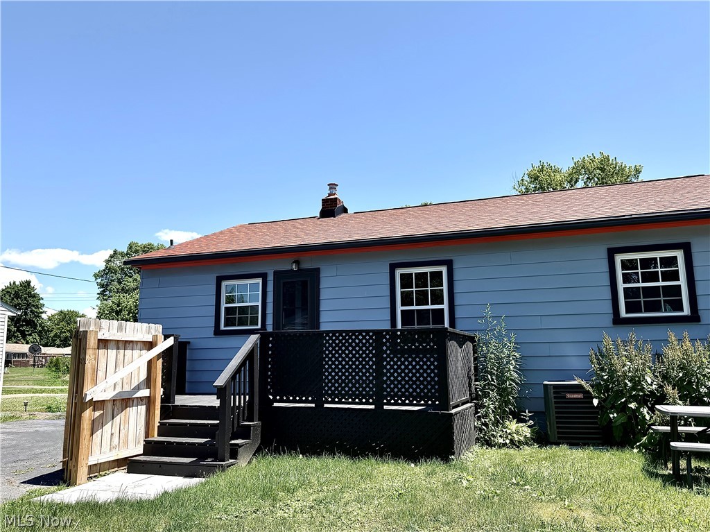 1520 Gypsy Lane Niles OH 44446
