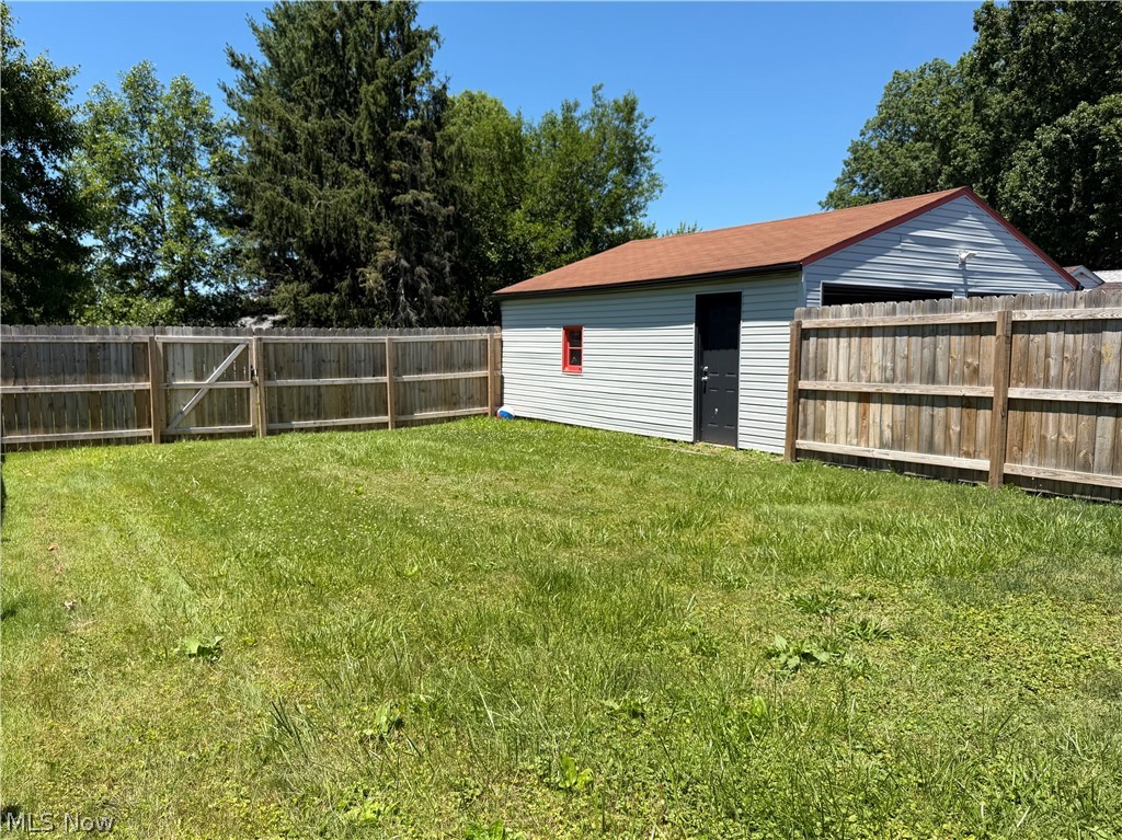 1520 Gypsy Lane Niles OH 44446