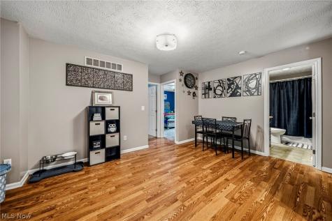 2854 Berne Street Akron OH 44312