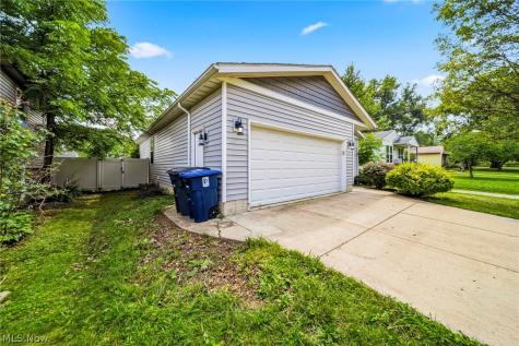 2854 Berne Street Akron OH 44312