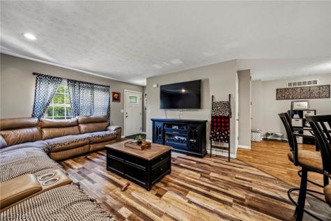 2854 Berne Street Akron OH 44312