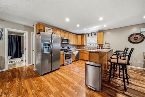 2854 Berne Street Akron OH 44312