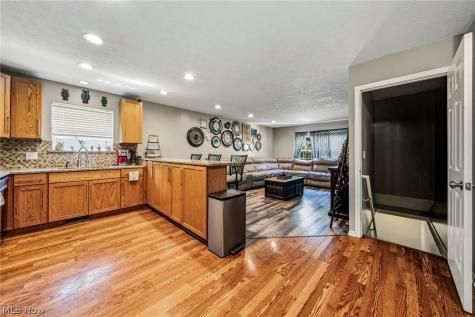 2854 Berne Street Akron OH 44312