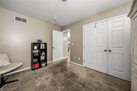 2854 Berne Street Akron OH 44312