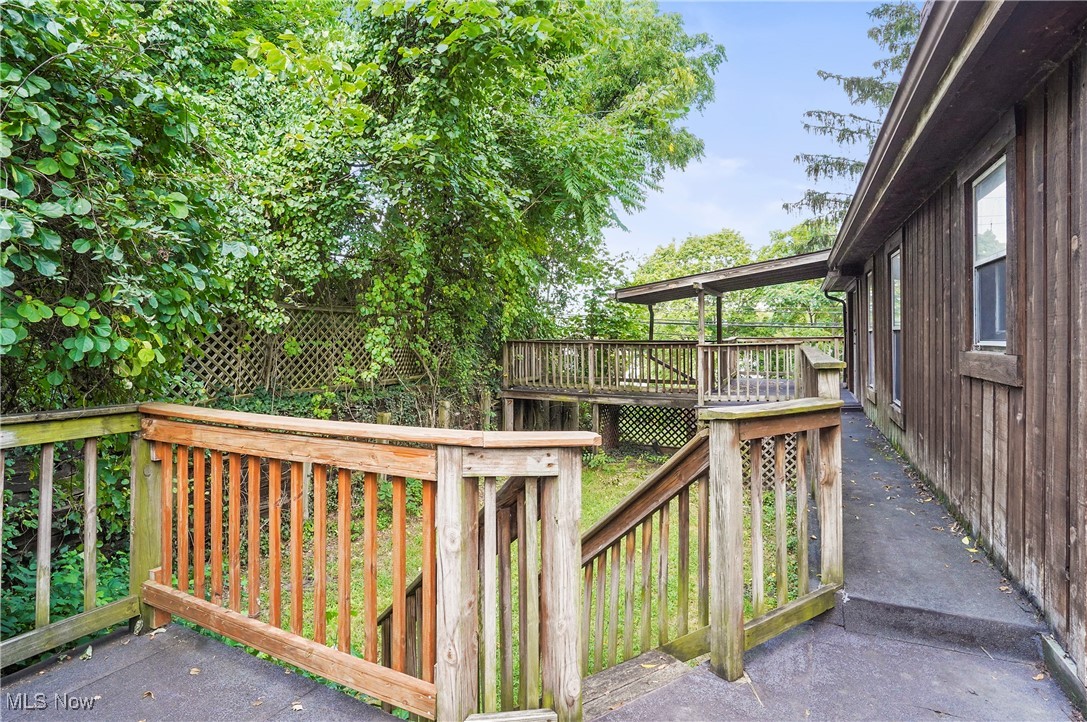 802 Portage Lakes Drive Akron OH 44319