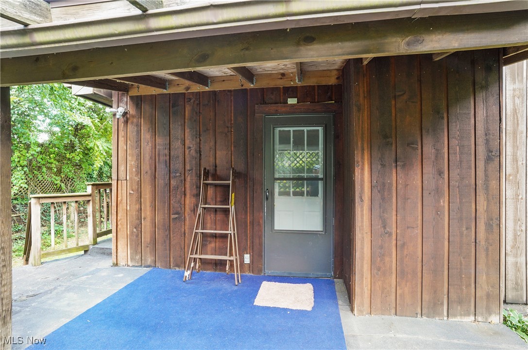 802 Portage Lakes Drive Akron OH 44319