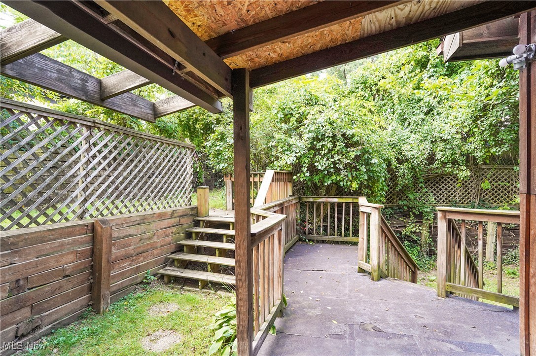 802 Portage Lakes Drive Akron OH 44319