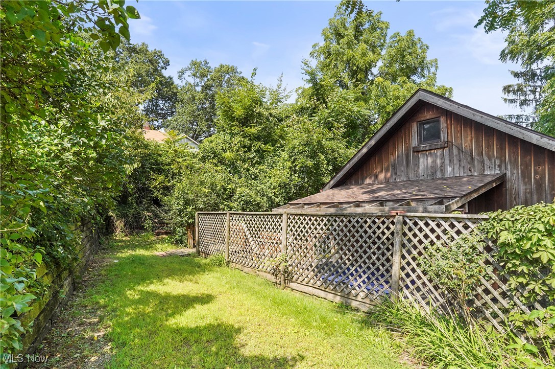 802 Portage Lakes Drive Akron OH 44319