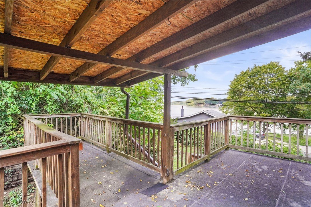 802 Portage Lakes Drive Akron OH 44319