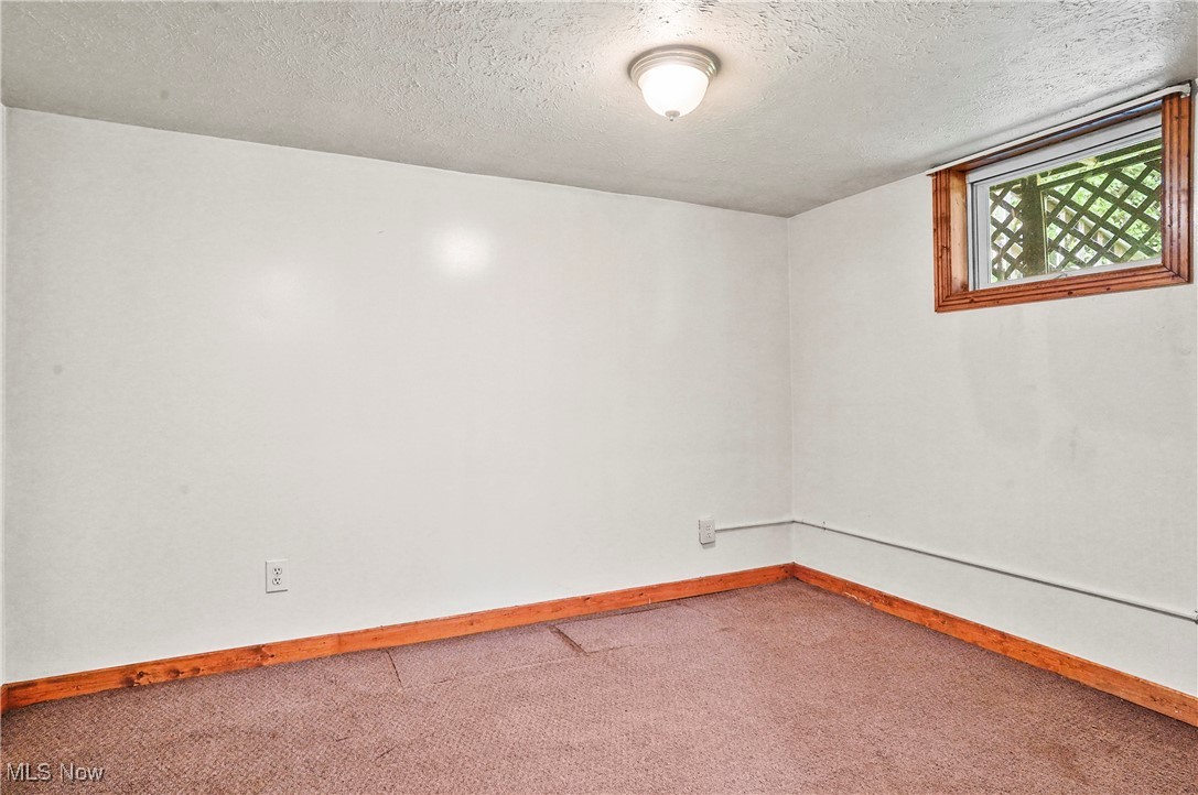 802 Portage Lakes Drive Akron OH 44319