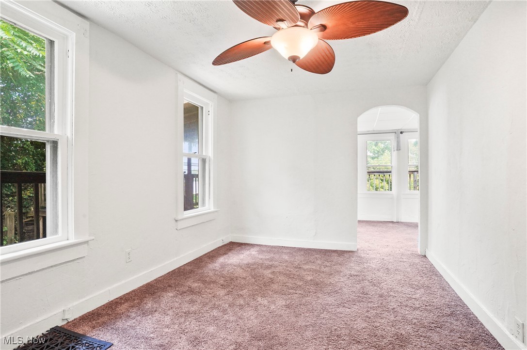 802 Portage Lakes Drive Akron OH 44319